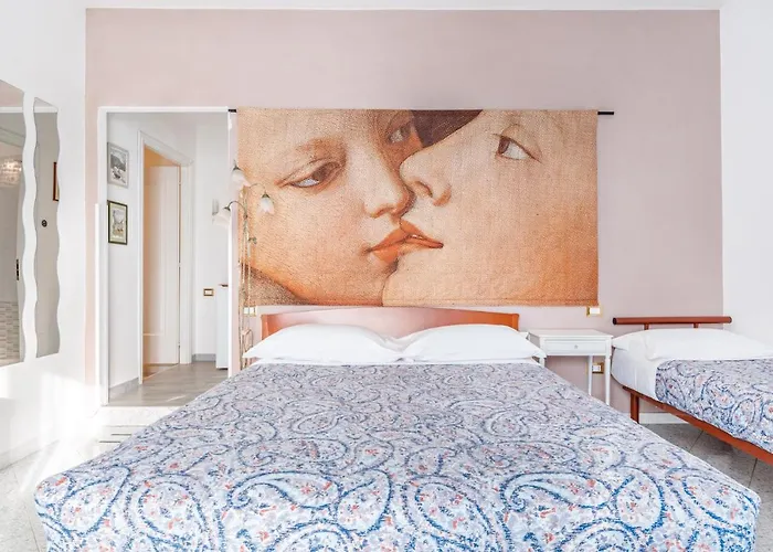 Lia Rooms 2